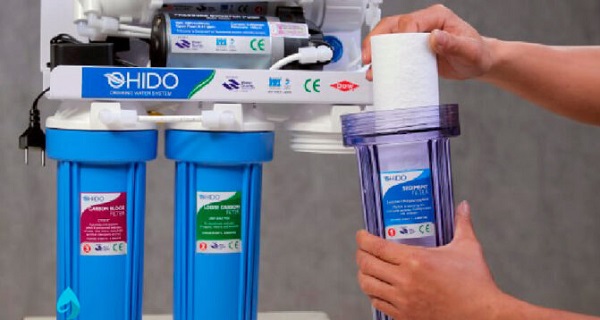 cach ve sinh may loc nuoc 1 - Hướng dẫn cách vệ sinh máy lọc nước chi tiết tại nhà Hướng dẫn cách vệ sinh máy lọc nước chi tiết tại nhà