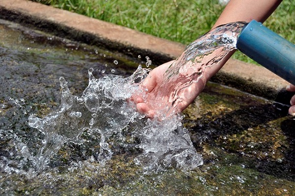 nuoc gieng khoan la gi 1 - Nước giếng khoan là gì? Các phương pháp xử lí nước giếng khoan hiệu quả Nước giếng khoan là gì? Các phương pháp xử lí nước giếng khoan hiệu quả